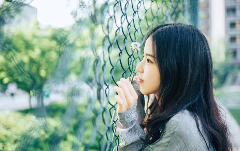 结婚证只能证明两个人躺在床上合不合法，却不能证明两个人适不适合。